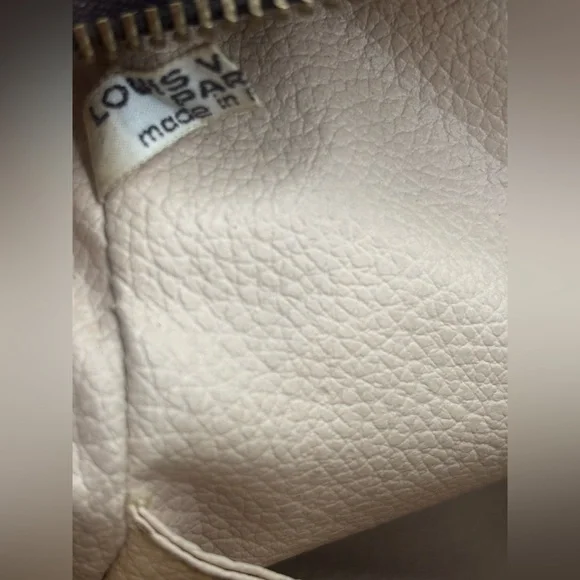 Louis Vuitton Monogram Trousse Toilette 28 Crossbody - Picture 12 of 15